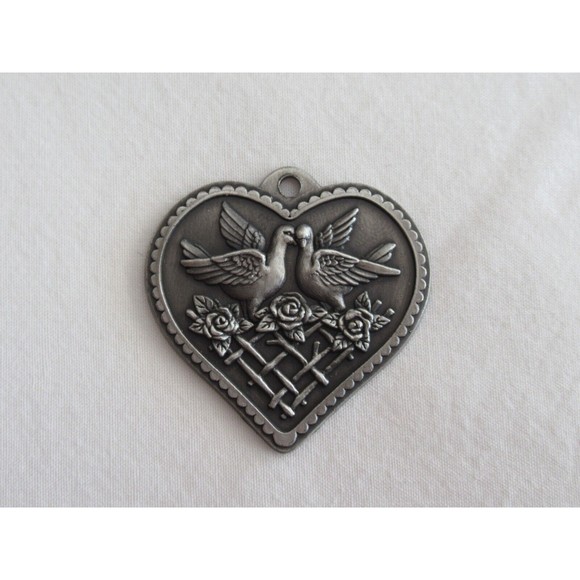 Longaberger Other - Longaberger 2005 Be My Valentine Dove Rose Heart Metal Tie-On #23244 Pewter